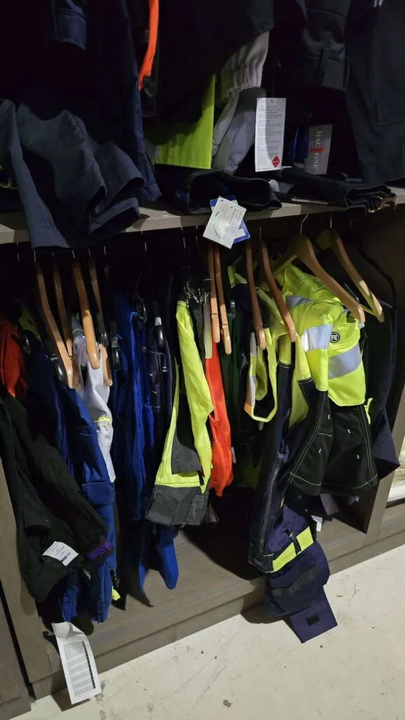 Arbeidsklær til 250 kr per del