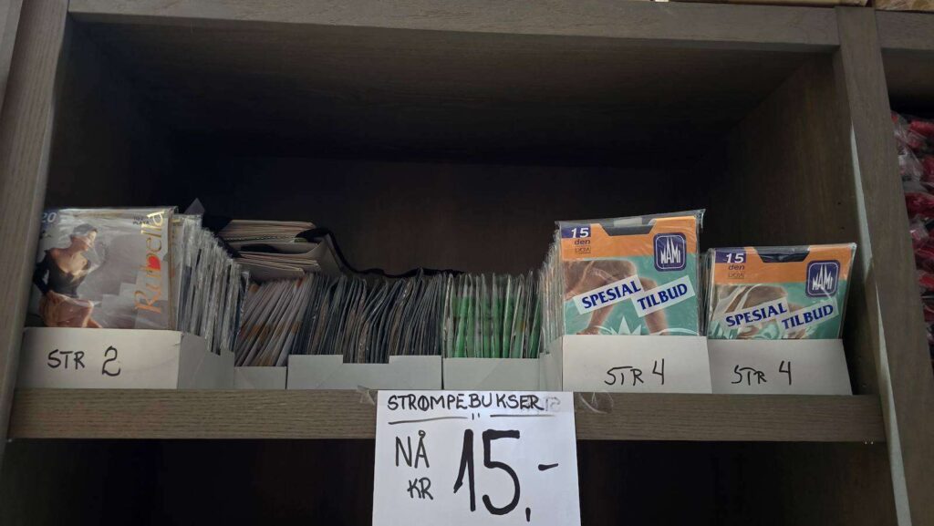 Strømpebukser i hyllene